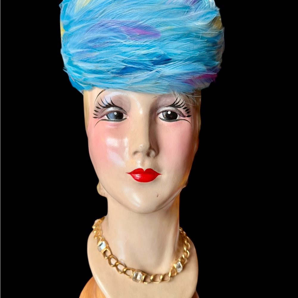 Vintage 50’s stunning blue feather hat